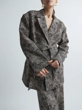 SHOP RAEY >