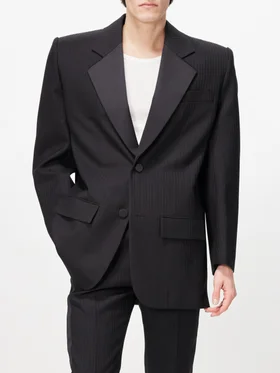 SHOP SAINT LAURENT >