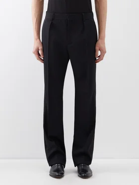 SHOP SAINT LAURENT >